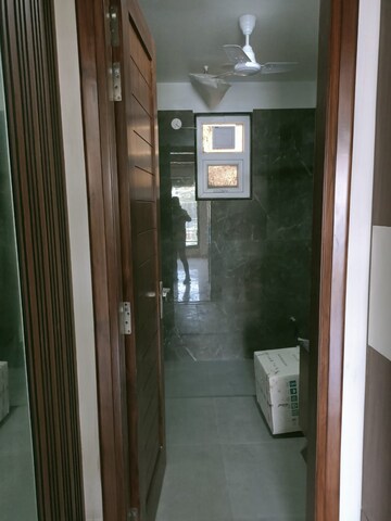 Bathroom in 4 BHK Builder Floor at Palam Vihar Residents Association, Palam Vihar – for Rent