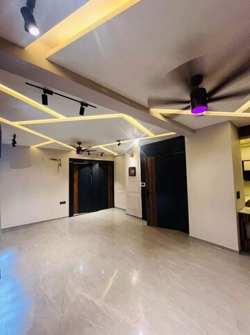 Room in 2 BHK Apartment at Aakash Gagan Dream, Vasai East – for Rent
