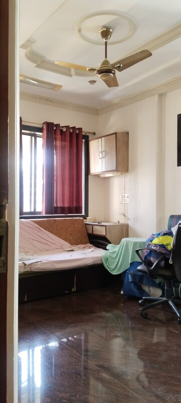 Bedroom in 2 BHK Apartment at Prabhadevi – for Rent