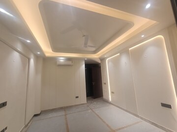 Room in 4 BHK Builder Floor at Sushant Lok 3, Sector 57 – for Sale