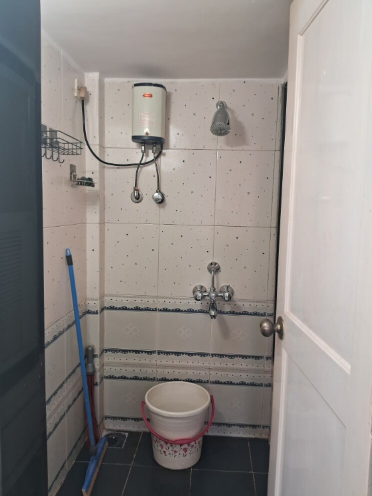 Bathroom, dosti-daffodil 1 Bedroom 405 Sq.Ft. Apartment In Wadala East Mumbai 7917860