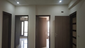 Room in 2 BHK Apartment at Sector 45 – for Rent
