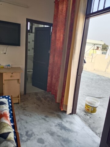 Balcony in 1 BHK Builder Floor at Sector 63 – for Rent
