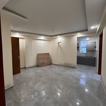 Room in 3 BHK Builder Floor at Palm Residency Chhatarpur, Rajpur Khurd Extension – for Rent
