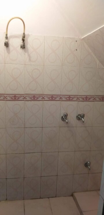 Bathroom in 2 BHK Apartment at Sector 44 – for Rent