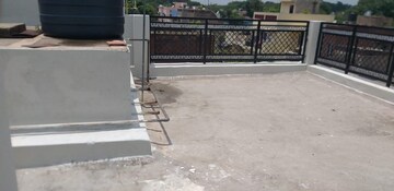 Terrace in 2 BHK Apartment at Sector 44 – for Rent