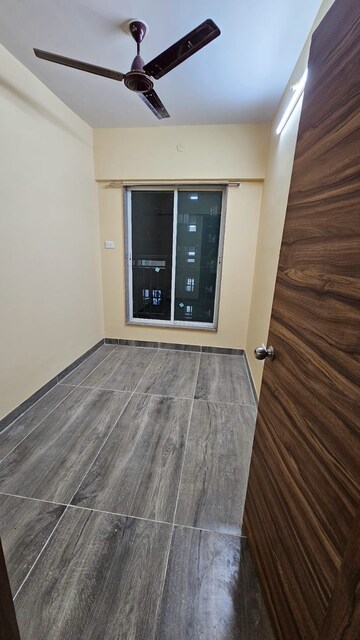 Room in 2.5 BHK Apartment at Akshay Paradise, Tilak Nagar – for Rent