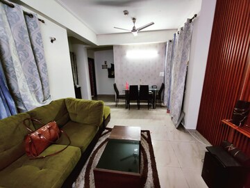 Bedroom in 2 BHK Apartment at Supertech 34 Pavilion, Sector 34 – for Rent