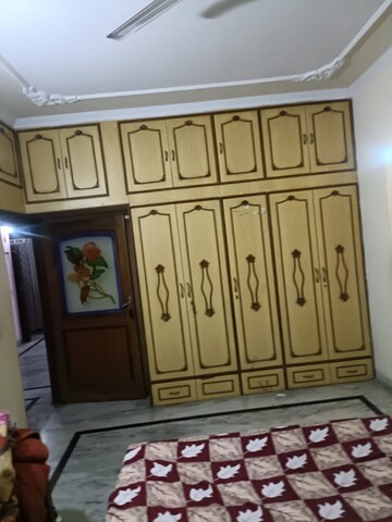 Furnished Amenities in 3 BHK Builder Floor at Sector 69 – for Rent