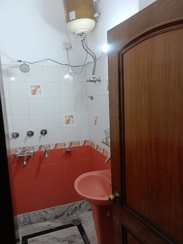 Bathroom in 3 BHK Builder Floor at Sector 69 – for Rent