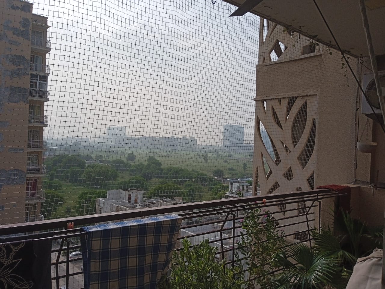 2 BHK + Servant Room Apartment For Sale in Central Park 3 Flower Valley