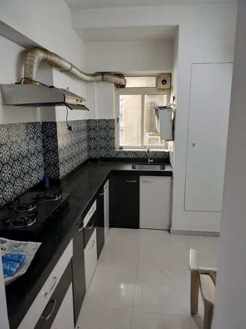 1 BHK Apartment For Sale in Lodha Amara, Kolshet Road