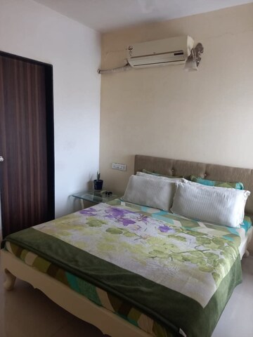 Bedroom in 2 BHK Apartment at Dhanori – for Rent