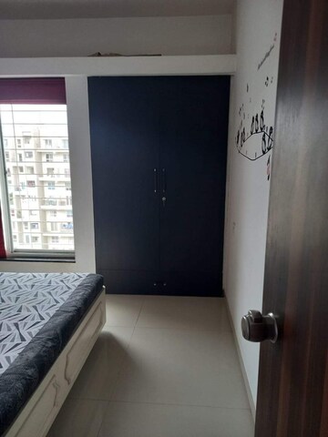 Master Bedroom in 2 BHK Apartment at Dhanori – for Rent