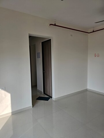 Room in 2 BHK Apartment at Ashar Axis, Majiwada – for Rent