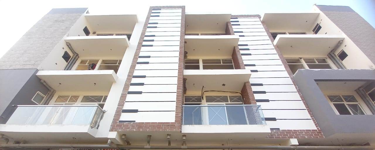 2 BHK + Servant Room Builder Floor For Sale in Sector 73