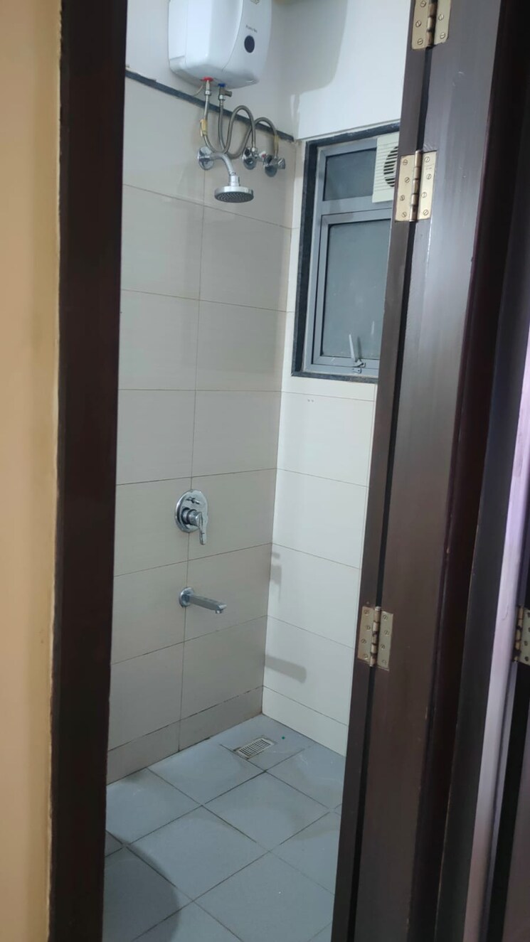 Bathroom, amanora-future-towers 2 Bedroom 966 Sq.Ft. Apartment In Hadapsar Pune 7917892