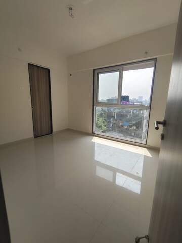 Room in 2 BHK Apartment at Risland The Icon, Dhokali – for Rent
