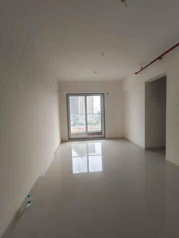 Room in 2 BHK Apartment at Risland The Icon, Dhokali – for Rent