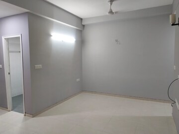 Room in 2 BHK Apartment at Supertech Hues, Sector 68 – for Rent