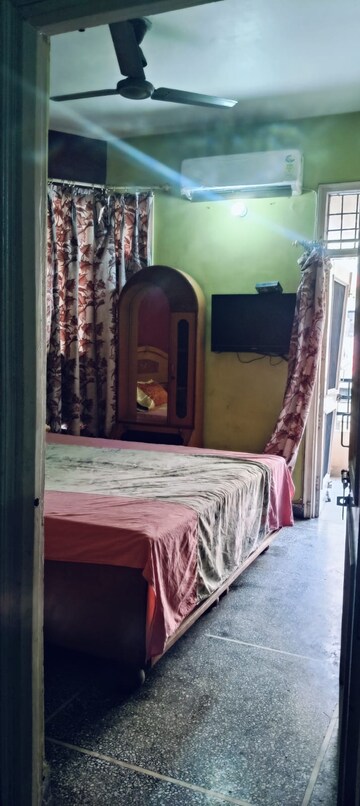 Bedroom in 2.5 BHK Apartment at Mansa Devi – for Rent