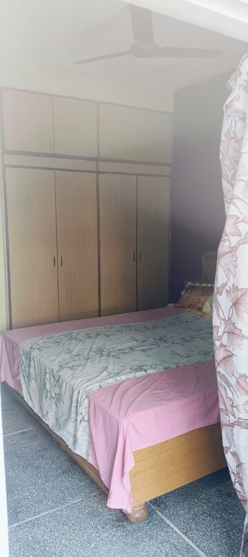 Bedroom in 2.5 BHK Apartment at Mansa Devi – for Rent
