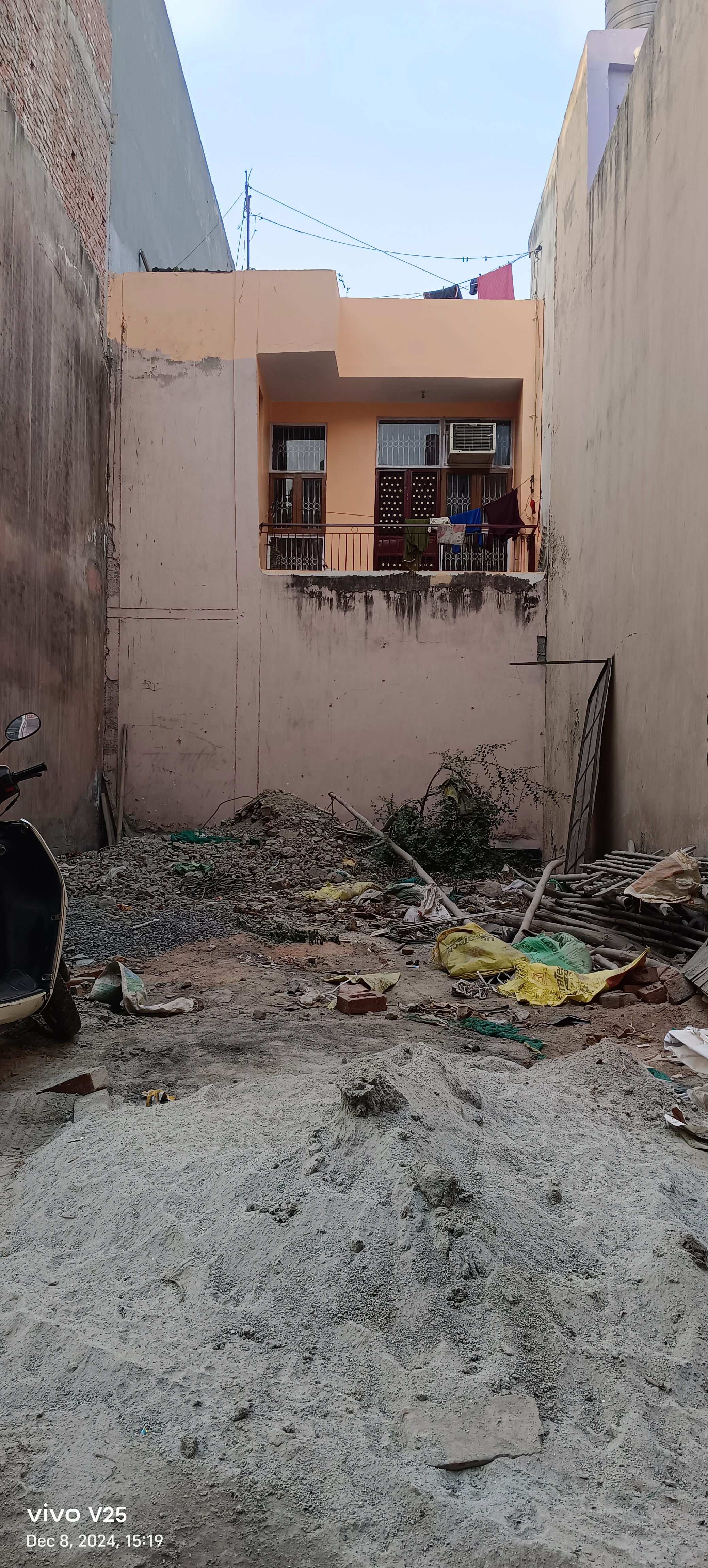 Plot For Sale in Mohan Meekin Society