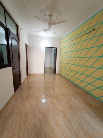 Room in 1 BHK Builder Floor at Saket – for Rent