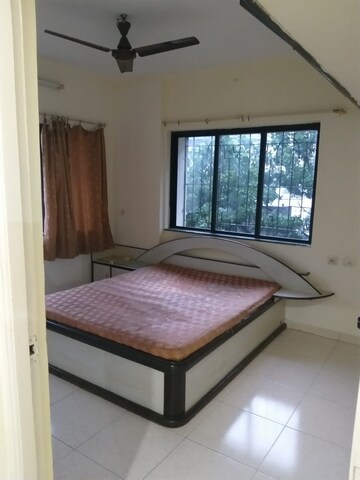 Bedroom in 2 BHK Apartment at Raheja Vistas Phase 3, Mohammadwadi – for Rent
