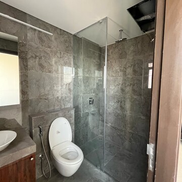 Bathroom in 4 BHK Apartment at Oberoi Sky City, Khande Rao Dongari – for Rent
