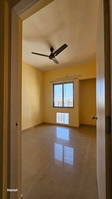 Room in 2 BHK Apartment at Lodha Casa Bella Gold, Dombivli East – for Rent