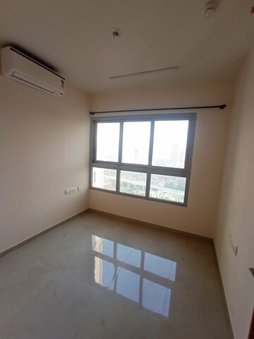 Room in 2 BHK Apartment at Piramal Vaikunth, Balkum Pada – for Sale