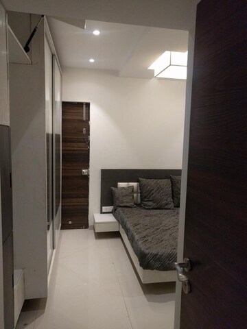 1.5 BHK Apartment For Rent in Mayfair Housing Hillcrest, Vikhroli West
