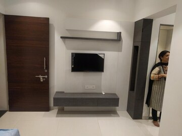 Furnished Amenities in 1.5 BHK Apartment at Mayfair Housing Hillcrest, Vikhroli West – for Rent