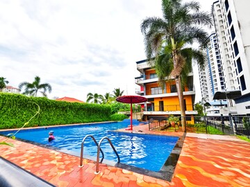 Swimming Pool in 3 BHK Apartment at Kakkanad – for Sale