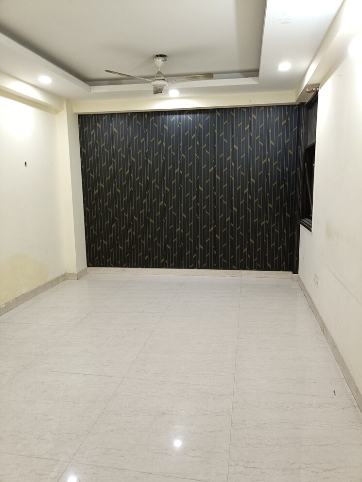Room, vasant kunj 3 Bedroom 1100 Sq.Ft. Builder Floor In Vasant Kunj Delhi 7918247