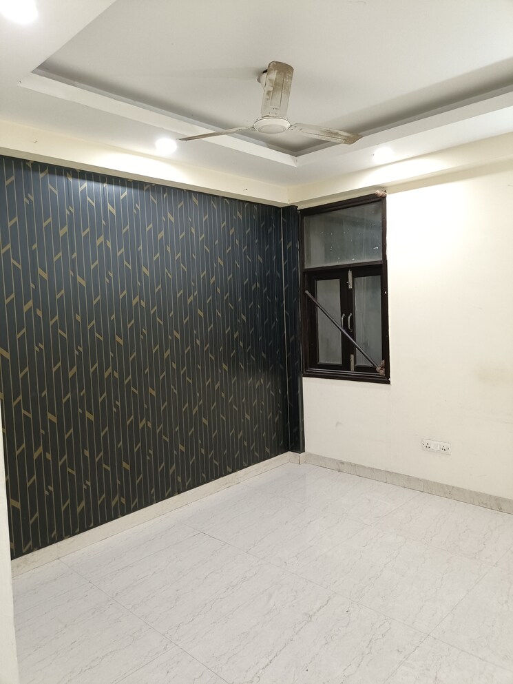 Room, vasant kunj 3 Bedroom 1100 Sq.Ft. Builder Floor In Vasant Kunj Delhi 7918247