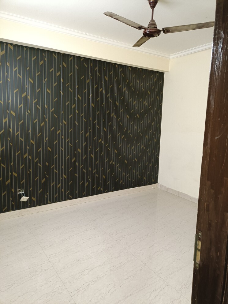 Room, vasant kunj 3 Bedroom 1100 Sq.Ft. Builder Floor In Vasant Kunj Delhi 7918247