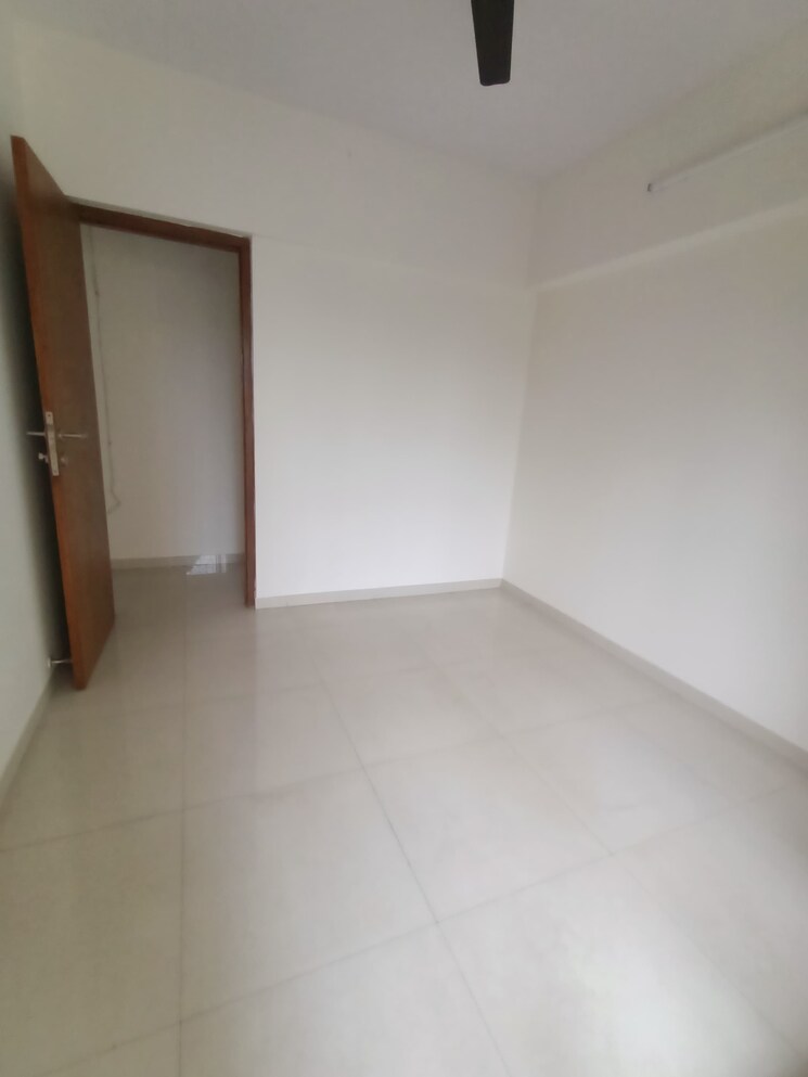 Room, lodha-crown-kolshet 1 RK 500 Sq.Ft. Apartment In Kolshet Road Thane 7918234