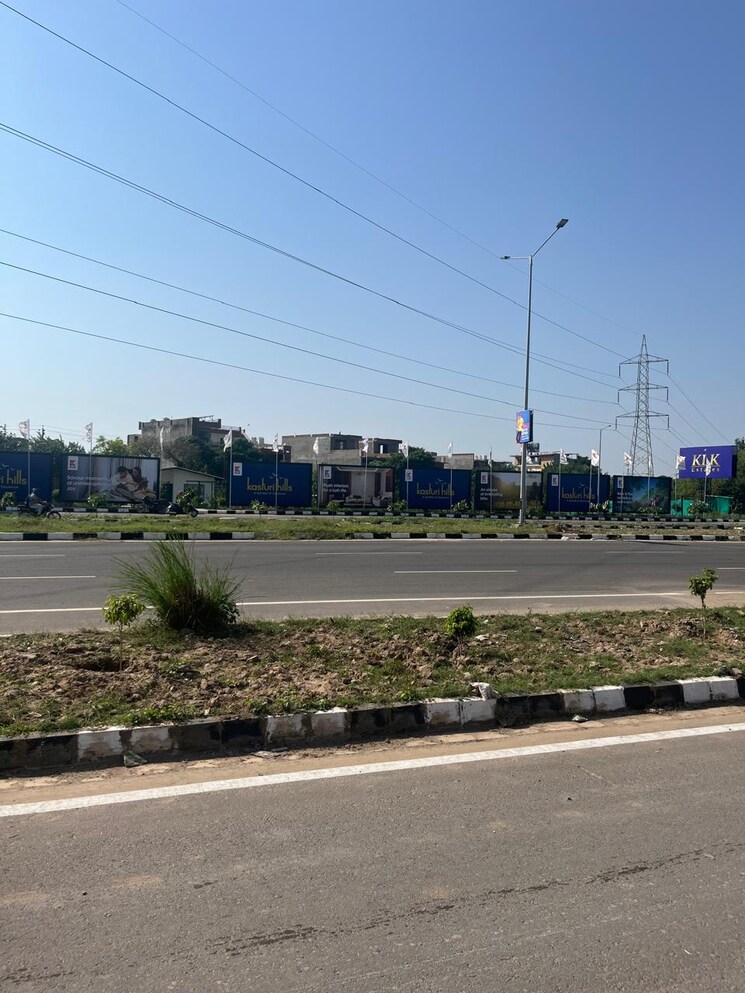 undefined, omaxe-new-chandigarh  500 Sq.Yd. Plot In North Mullanpur Chandigarh 7918270