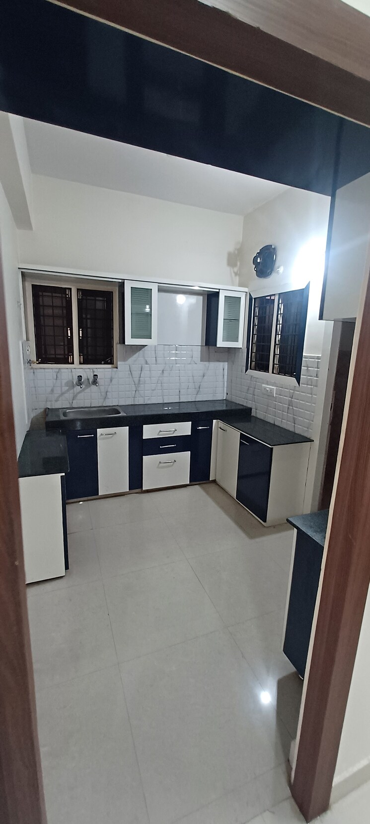 undefined, kondapur 2 Bedroom 1100 Sq.Ft. Apartment In Kondapur Hyderabad 7918286