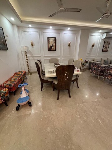 Parking in 3 BHK Builder Floor at Ansal Plaza Sector-23, Sector 23 – for Rent