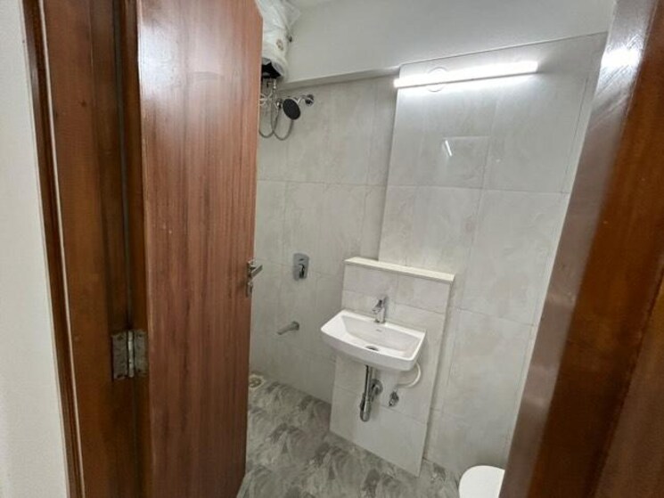 Bathroom, romell-allure 2 Bedroom 606 Sq.Ft. Apartment In Borivali East Mumbai 7918322