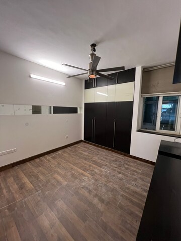 Room in 3 BHK Builder Floor at Greater Kailash ii – for Rent