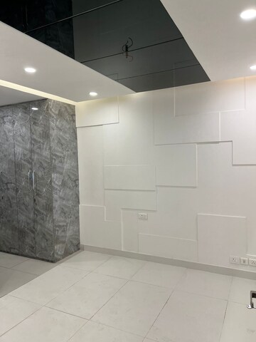 Furnished Amenities in 3 BHK Builder Floor at Greater Kailash ii – for Rent