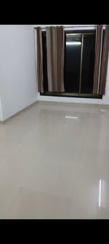 Room in 2 BHK Apartment at Kurla East – for Rent