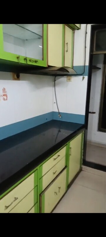 Master Bedroom in 2 BHK Apartment at Kurla East – for Rent