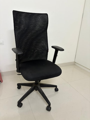 Furnished Amenities in 1 BHK Apartment at Lodha Casa Viva, Majiwada – for Rent