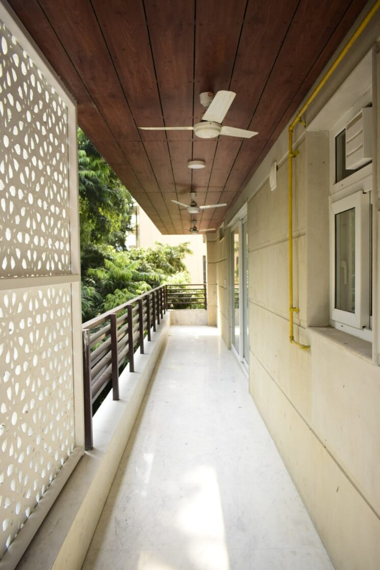 Balcony, south extension ii 4 Bedroom 300 Sq.Yd. Builder Floor In South Extension ii Delhi 7918394