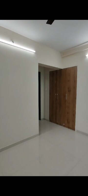 Room in 2 BHK Apartment at Ghatkopar East – for Rent
